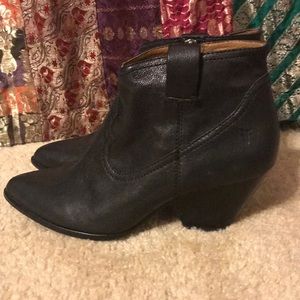 FRYE heel booties!!! Size 7.5!